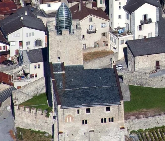 Historisches Wohnhaus mit 3 Wohnungen mit Blick auf das Leuker Schloss