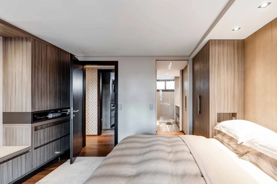 5-room penthouse with 56 m² terraces – photo 7 of 8