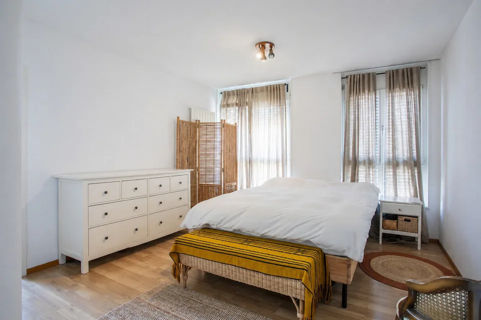 Geräumiges und angenehmes 3,5-Zimmer-Duplex mit Balkon in Gland