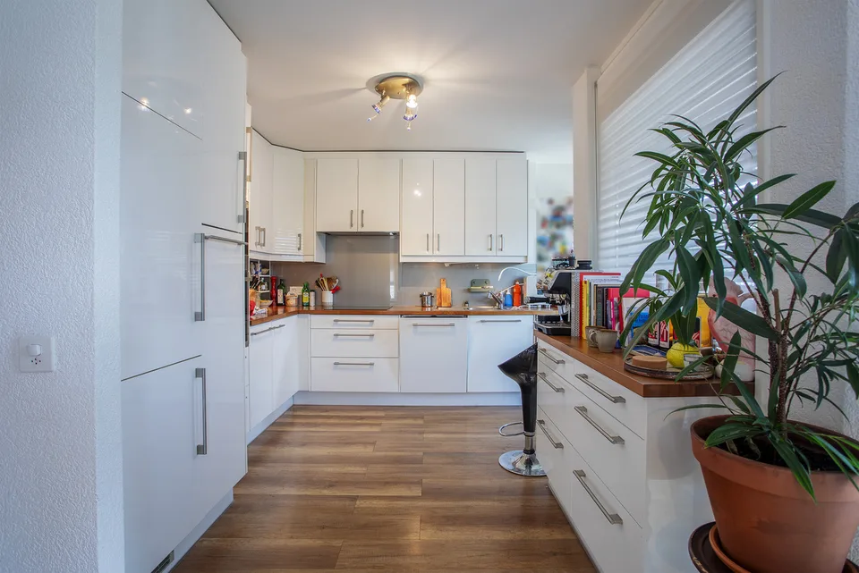 Geräumiges und angenehmes 3,5-Zimmer-Duplex mit Balkon in Gland