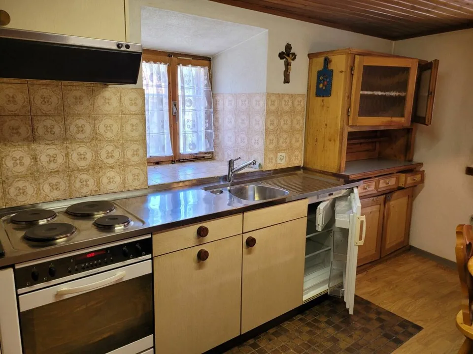 Maison avec atelier et étable à 7458 Mon (GR)