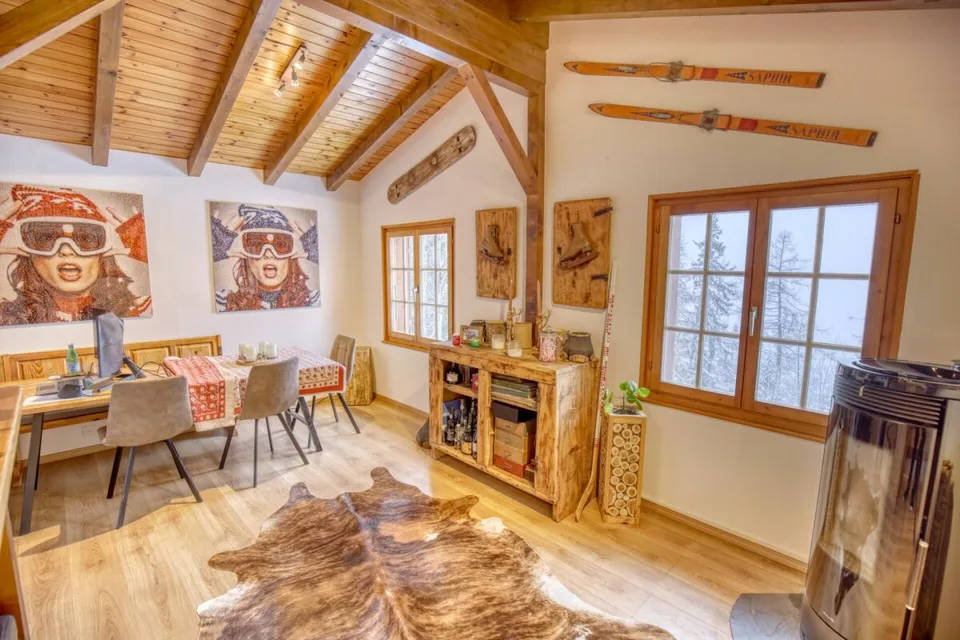Chalet di carattere con 2 annessi e un grande terreno a Haute-Nendaz! – foto 15 di 29