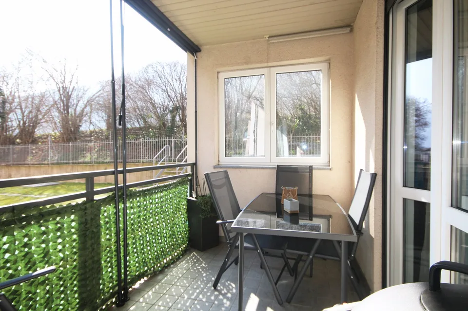 Modernes 4.5-Zimmer-Apartment mit bewohnbarem Balkon in Rivera