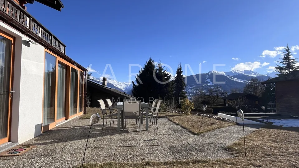 Geräumiges renoviertes und erweitertes Chalet mit 4.5 Zimmern