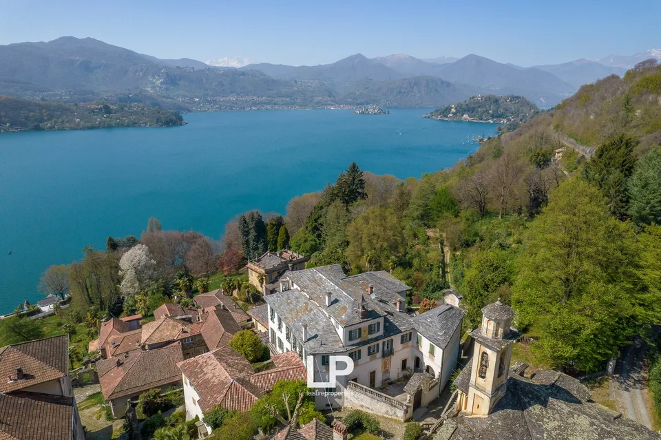 Villa a Orta San Giulio