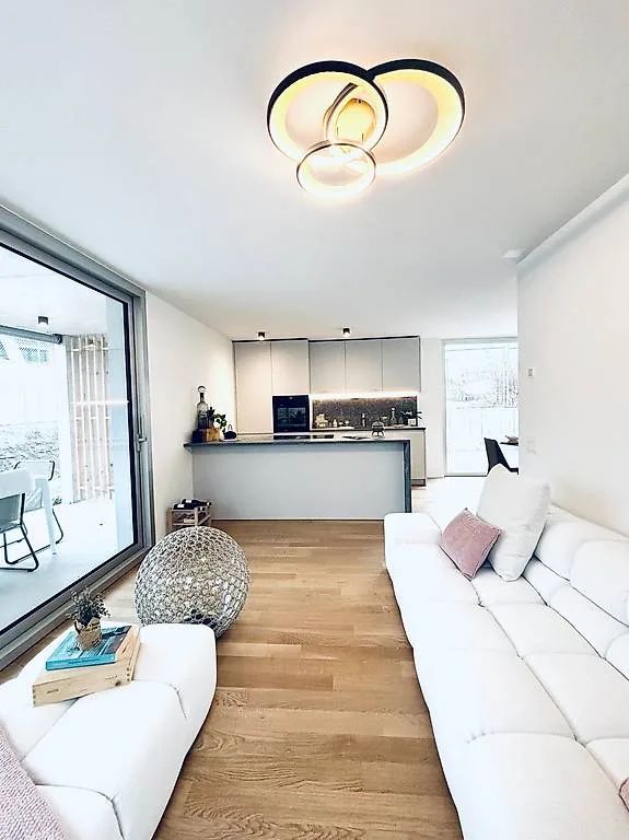 STIL, HARMONIE UND ARCHITEKTUR: EXKLUSIVE VILLEN ZUM VERKAUF