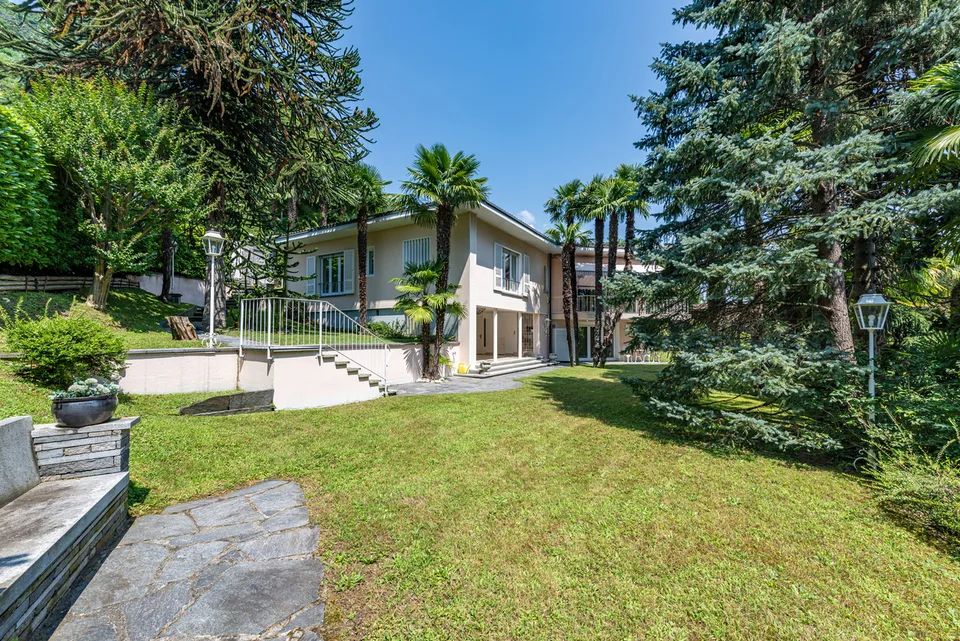 Villa Eden | 2'840 mq con riserva edificatoria alle porte di Lugano
