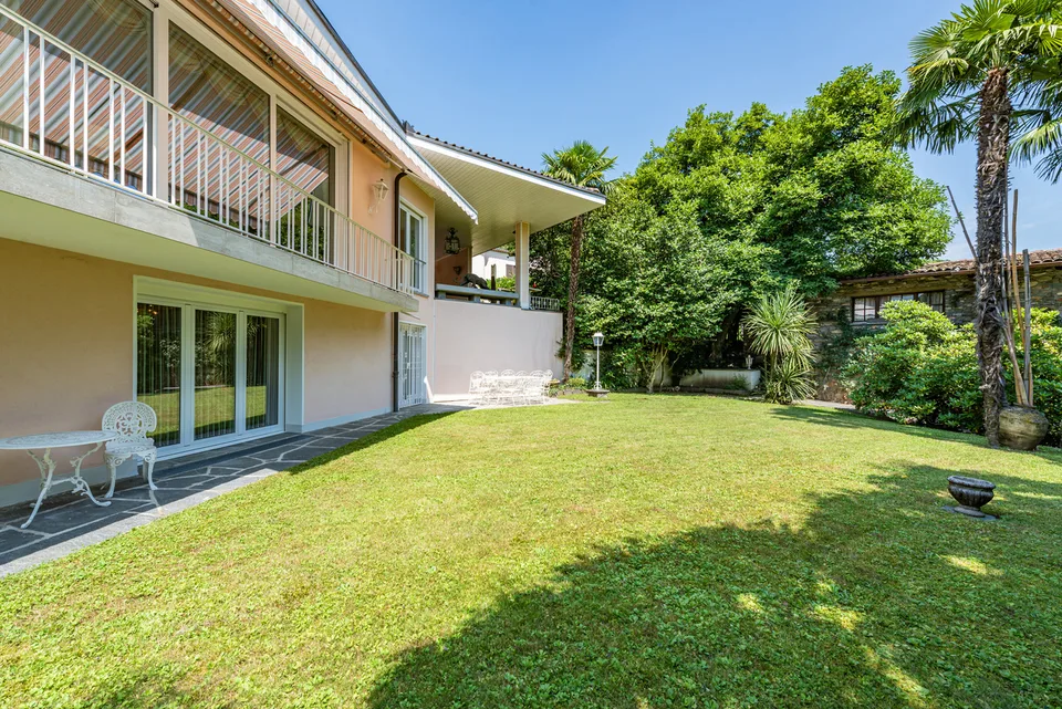 Villa Eden | 2'840 mq con riserva edificatoria alle porte di Lugano