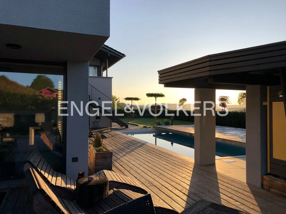 Exklusive Architektenvilla mit Alpenblick an schweizer Grenze