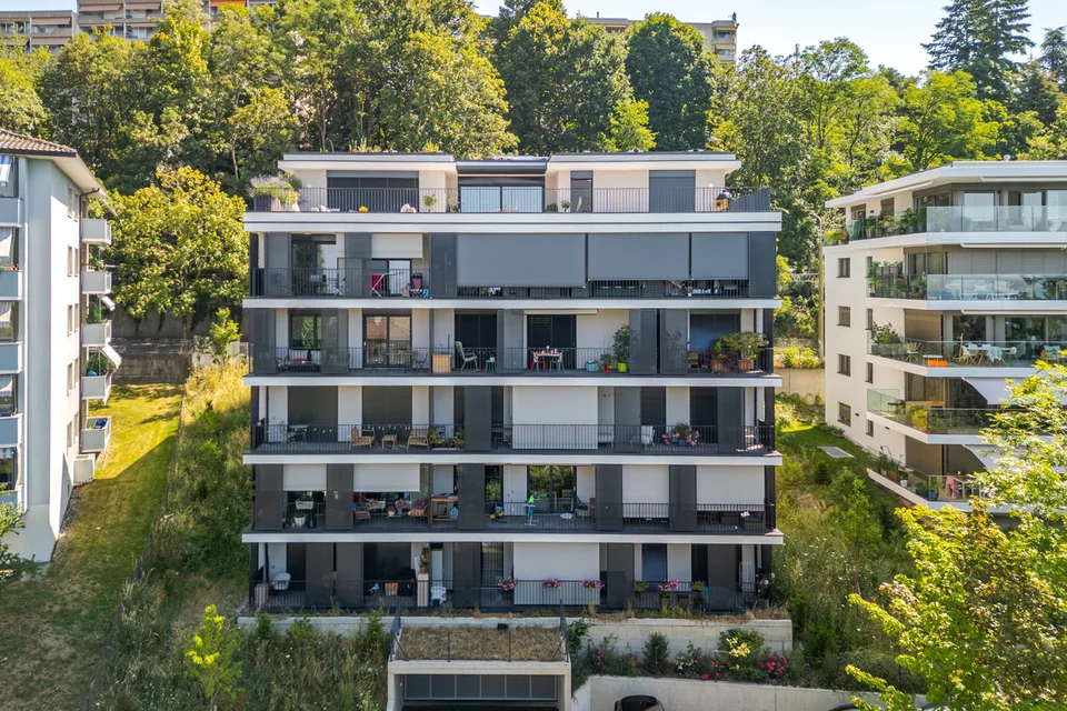Bel appartement de 4.5 pièces Grand balcon avec vue Lac