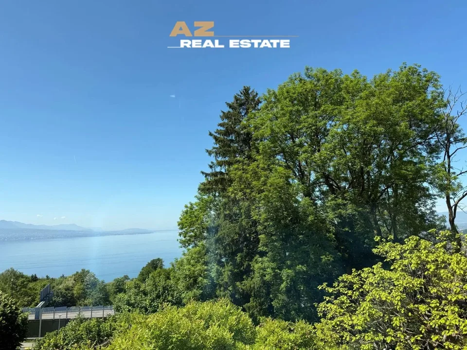 LA CROIX-SUR-LUTRY, Posizione Eccezionale e Ambita
