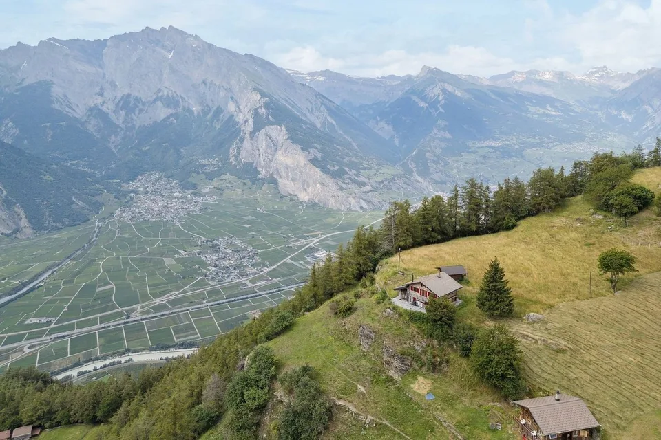 In the heart of nature, at the gates of Haute-Nendaz!