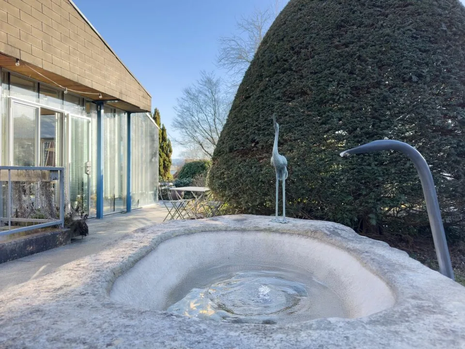 Freistehendes 7-Zimmer-Einfamilienhaus mit luxuriösem Wintergarten, schönem Umschwung und Aussenschwimmbad – Foto 24 von 30