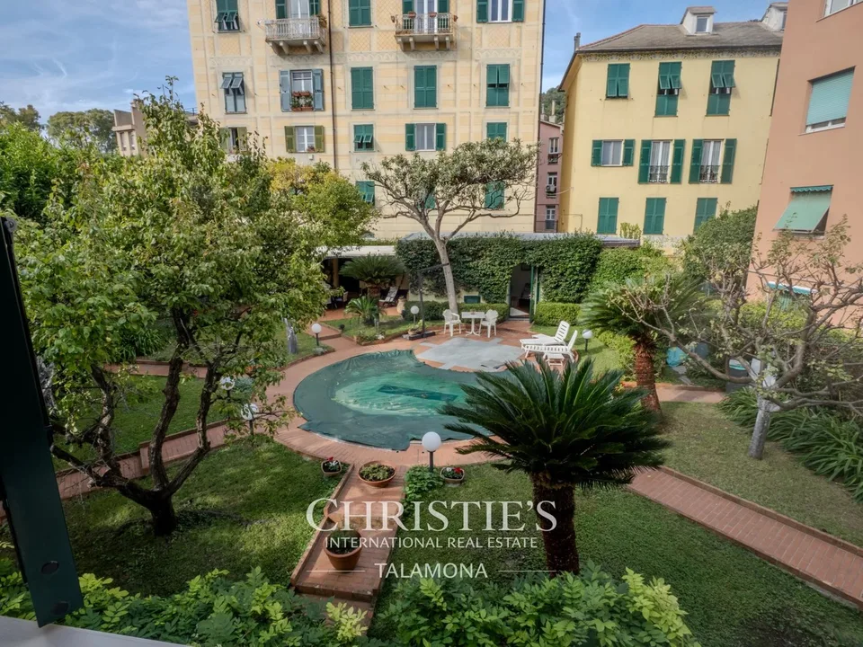 Historische Villa mit Meerblick in Genova