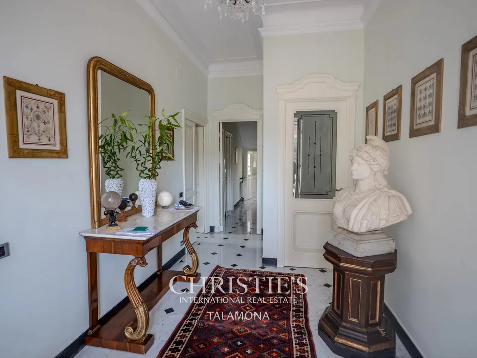 Historische Villa mit Meerblick in Genova – Foto 8 von 13