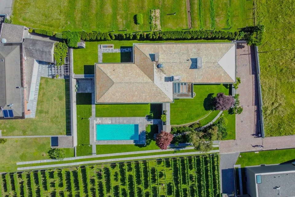 Exklusive Villa mit Pool an privilegierter Lage