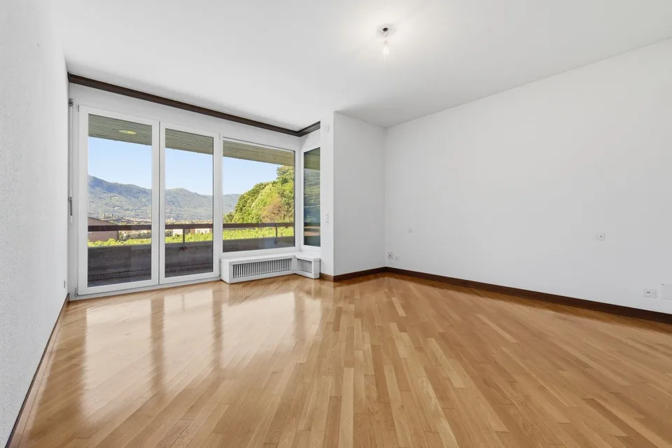 Exklusive Villa mit Pool an privilegierter Lage – Foto 9 von 15