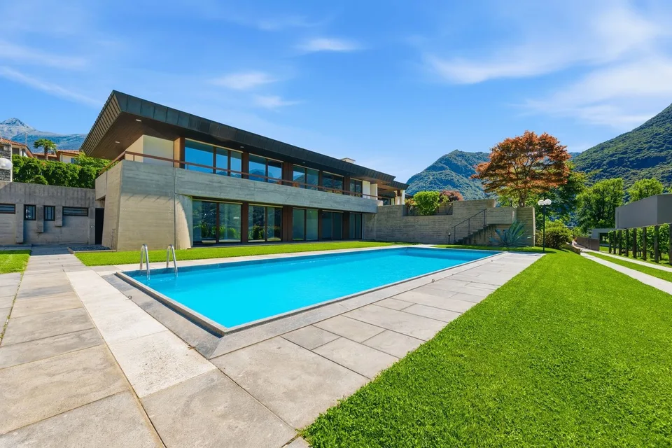 Exklusive Villa mit Pool an privilegierter Lage