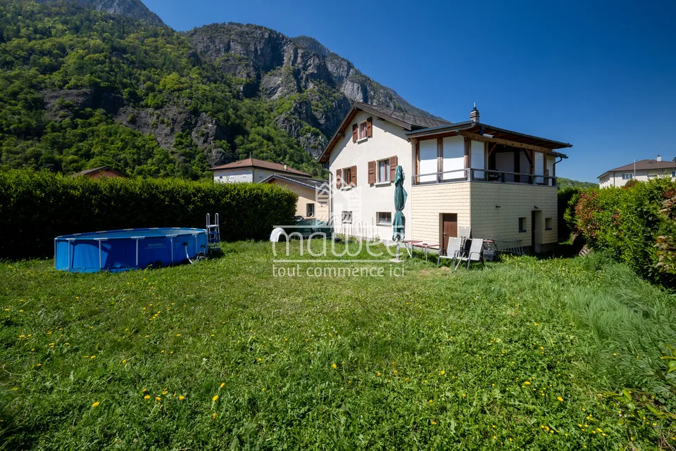 Raro sul mercato - Villa con studio e grande potenziale!