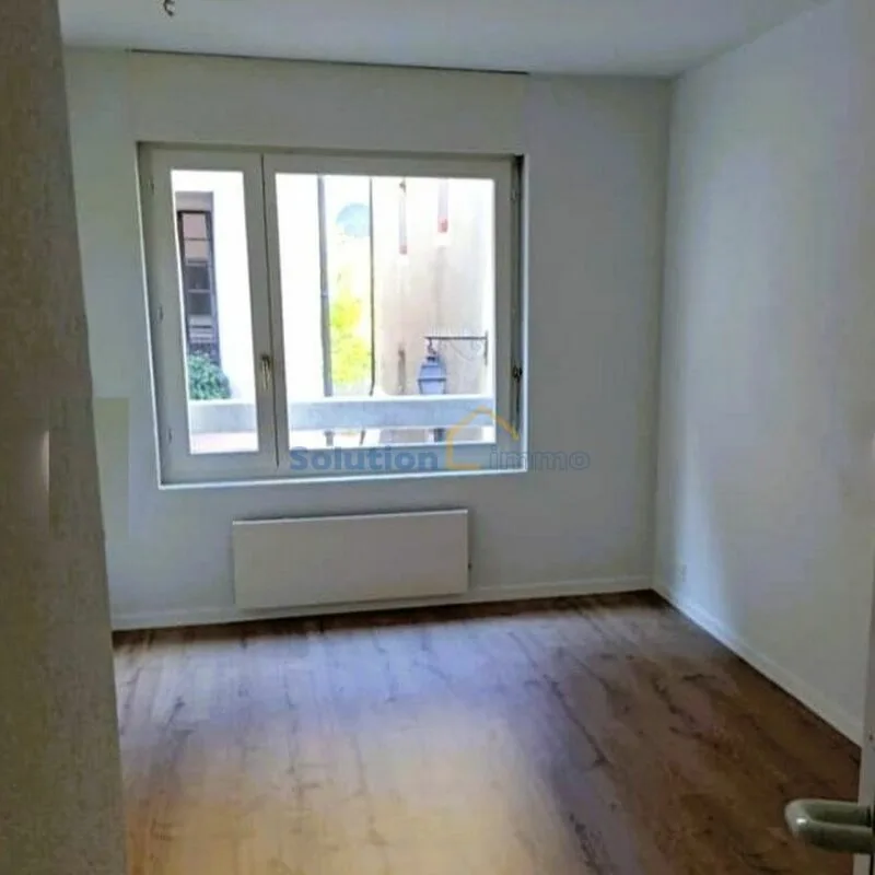 Wohnung mit 3,5 Zimmern, Terrasse, im Stadtzentrum – Foto 6 von 9