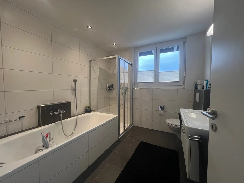 Maison de rang moderne de 6,5 pièces dans un quartier calme de Warth – photo 8 sur 14