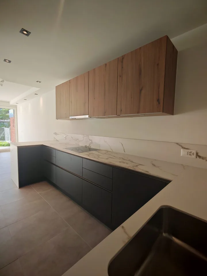Stilvolle, renovierte Duplex-Wohnung mit Garten – 3 Schlafzimmer – Zweitwohnsitz möglich