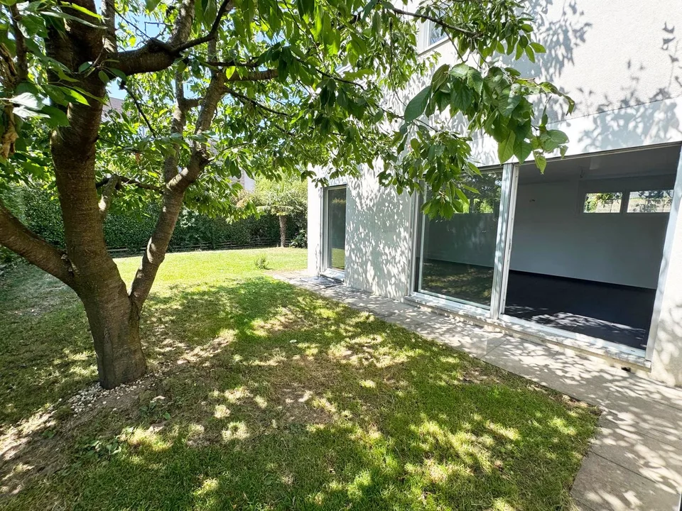 Villetta unifamiliare in vendita a Stabio – 4 locali con balcone e vista verde