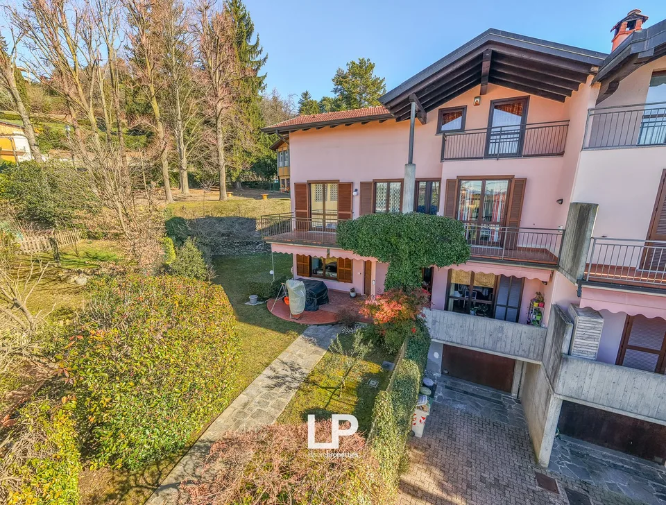 Semi-Detached House Casciago