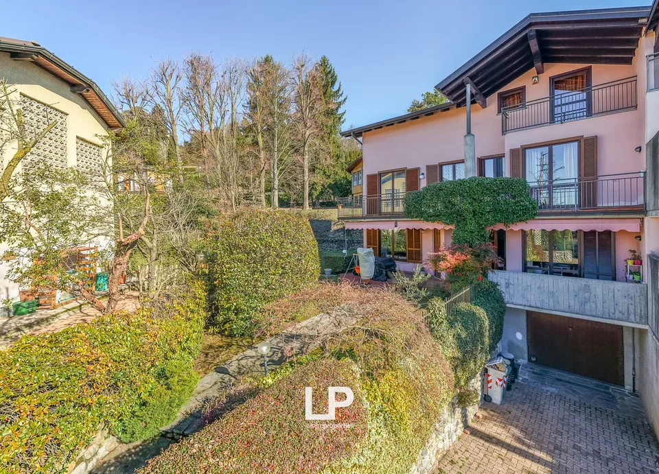 Semi-Detached House Casciago
