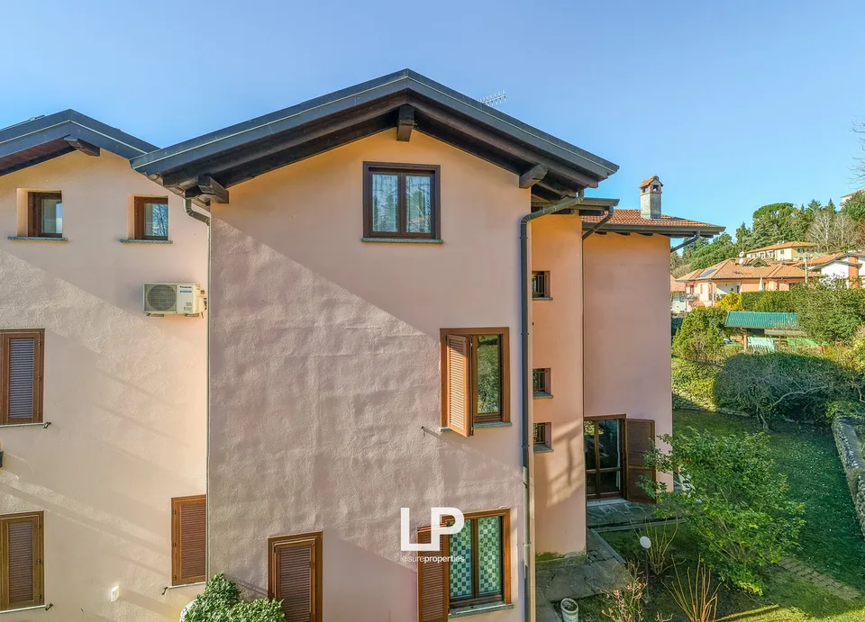 Semi-Detached House Casciago