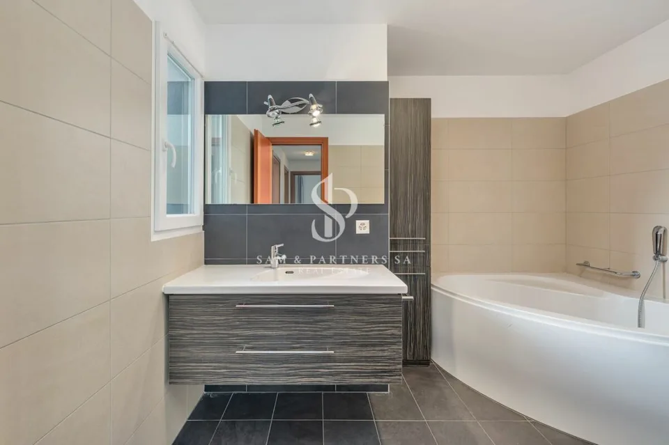 Moderna casa – foto 12 di 18