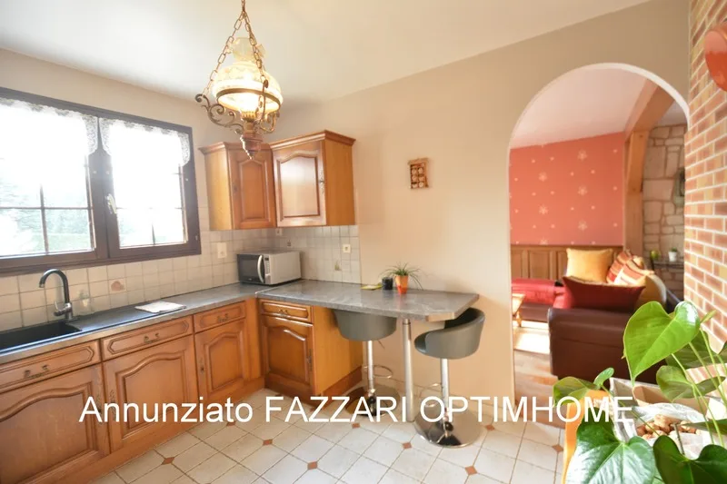 In vendita in esclusiva a Stenay, ampia casa familiare a un solo piano