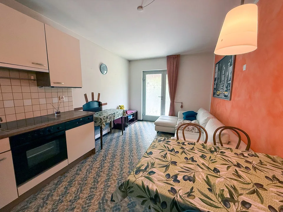 Grande Casa Bifamiliare di 9 locali da rinnovare, con terreno edificabile – photo 22 sur 26