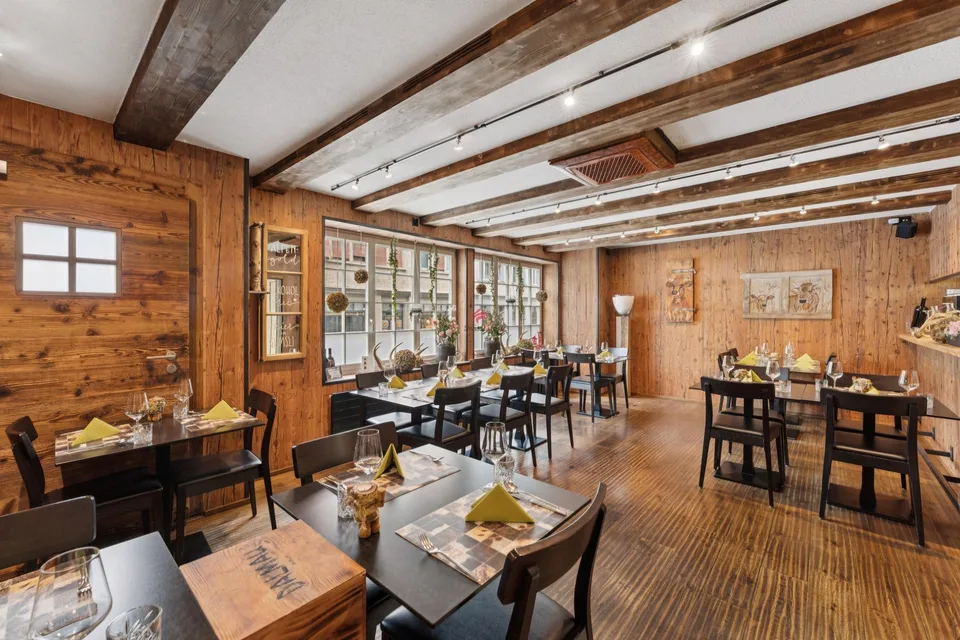 Gemsli - Alpenthai:  Restaurant mit Wohnung in Altstätten