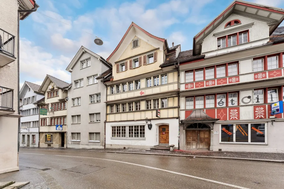 Gemsli - Alpenthai:  Restaurant mit Wohnung in Altstätten