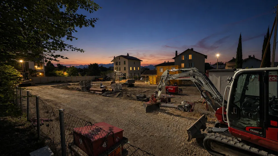 TRAVAUX EN COURS-LIVRAISON 2028-DERNIER ATTIQUE-VUE DU CIEL