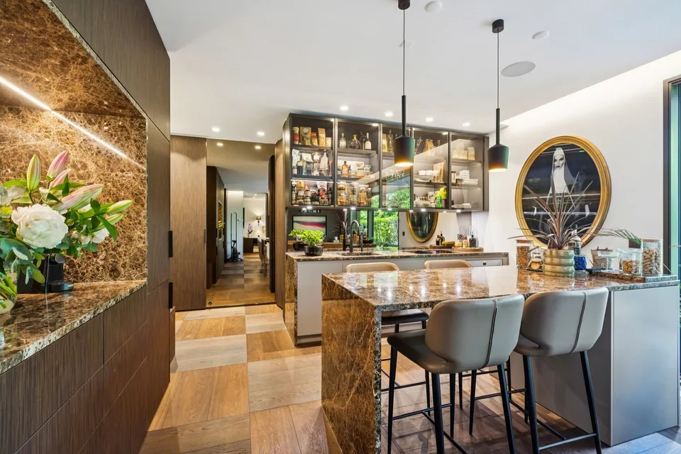 Opportunité unique - Appartement d'exception en rez-de-jardin au sein