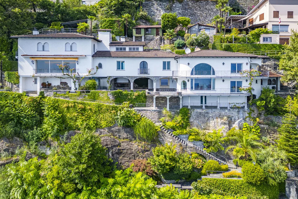 Villa "al Finestrone" nel villaggio svizzero del 2025