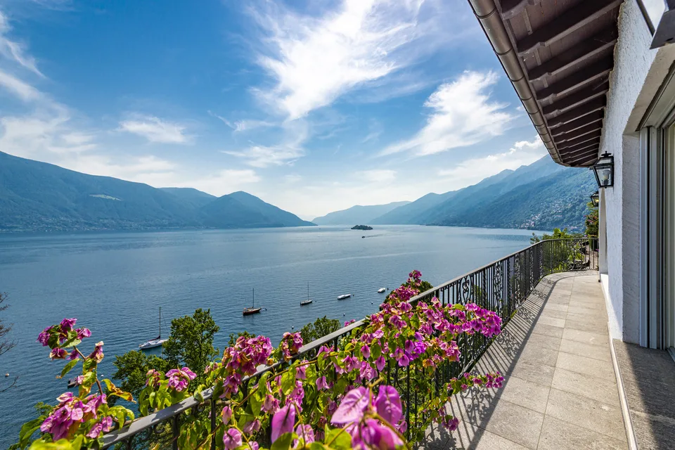 Villa "al Finestrone" nel villaggio svizzero del 2025
