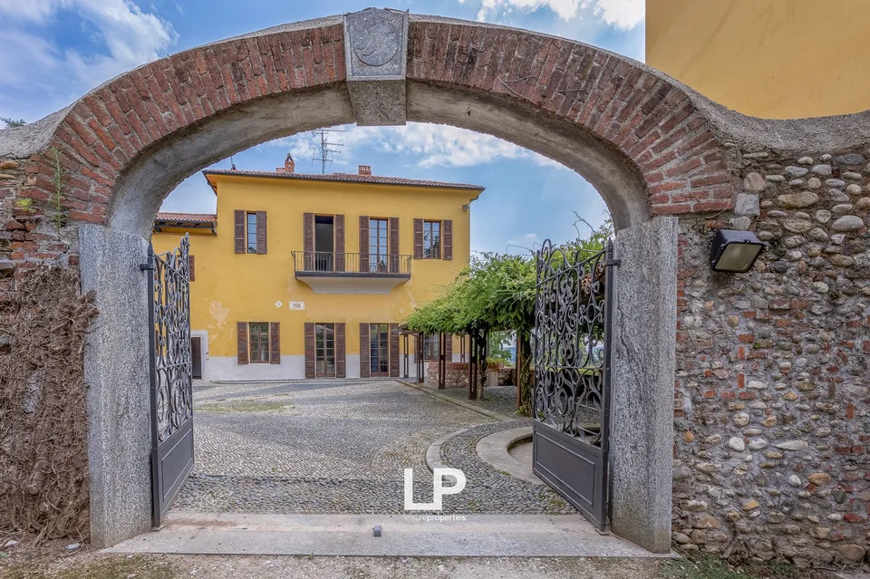 Single-family house Pombia – photo 17 of 30