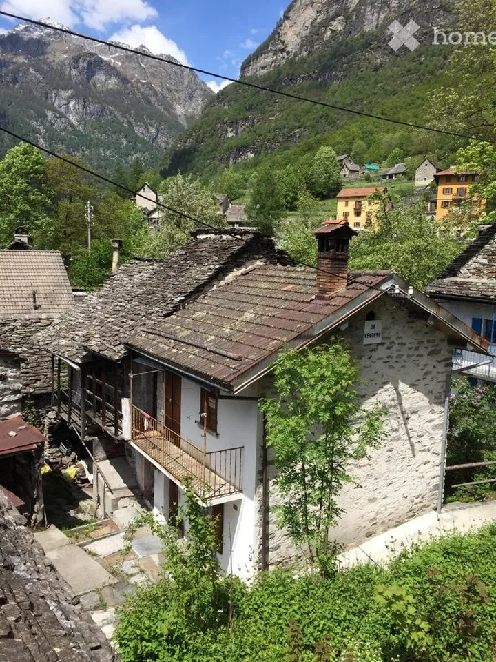 VENDO CASA DA RISTRUTTURARE