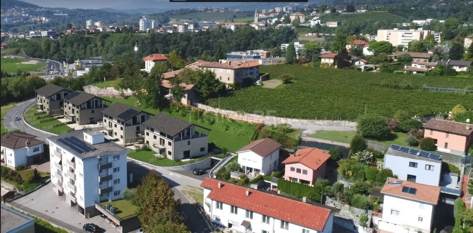 Neue Wohnung in Morbio Inferiore mit privatem Garten