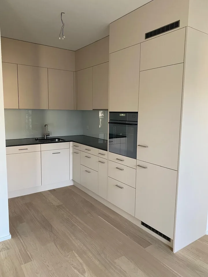 Exclusive living in owner-occupied quality - 2.5 room new apartment in Zürich-Seebach