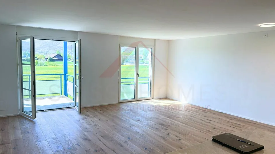 Appartamento di 3,5 locali elegantemente ristrutturato con balcone sulla periferia verde di Solothurn