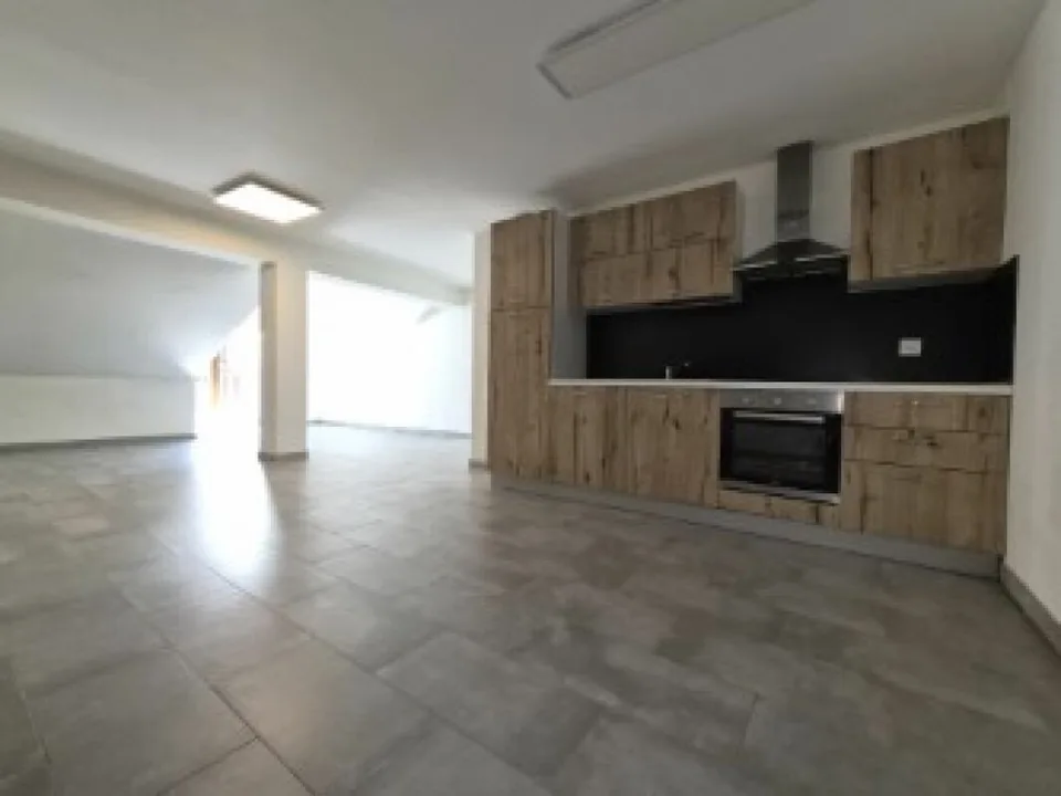 Zweieinhalb-Zimmer-Wohnung im 4. Stock