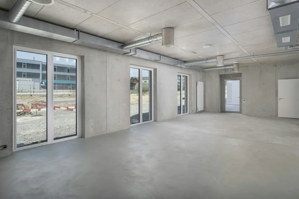Espace commercial dans un quartier animé - disponible immédiatement – photo 9 sur 12