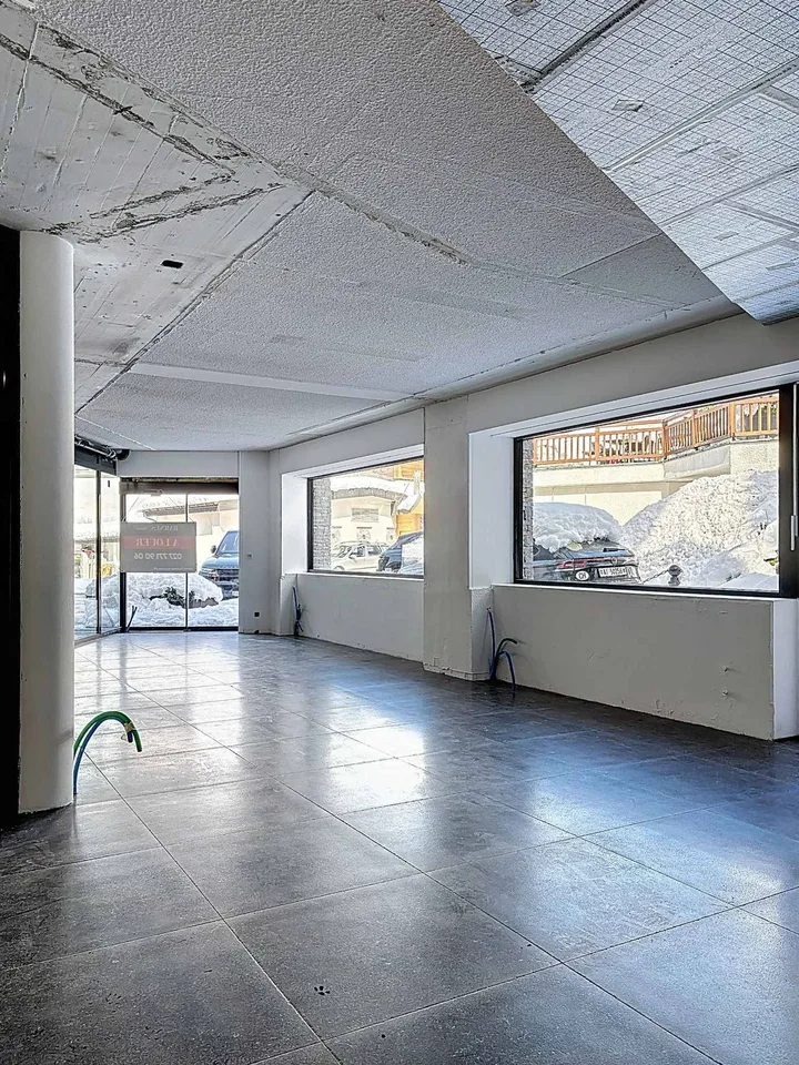 Espace Commercial Unique au Cur de Verbier