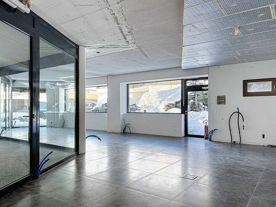 Espace Commercial Unique au Cur de Verbier