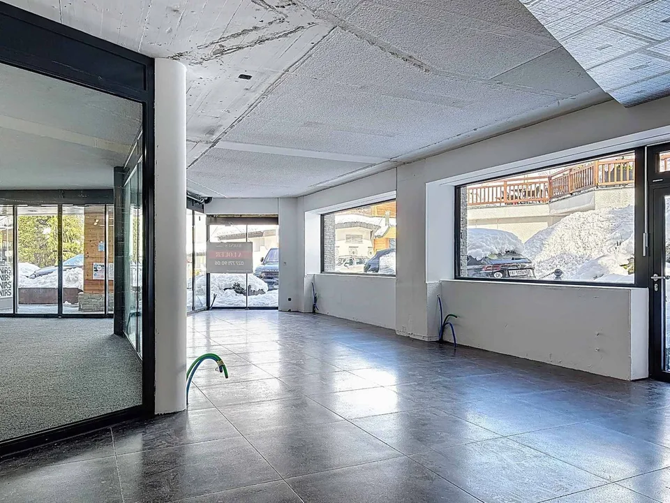 Espace Commercial Unique au Cur de Verbier