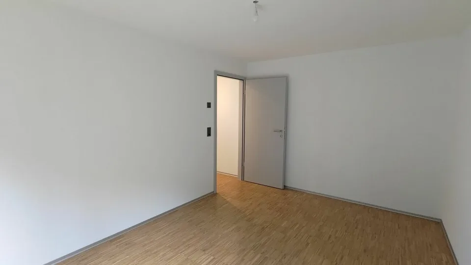 Wohnung mit 3.5 Zimmern im 5. Stock